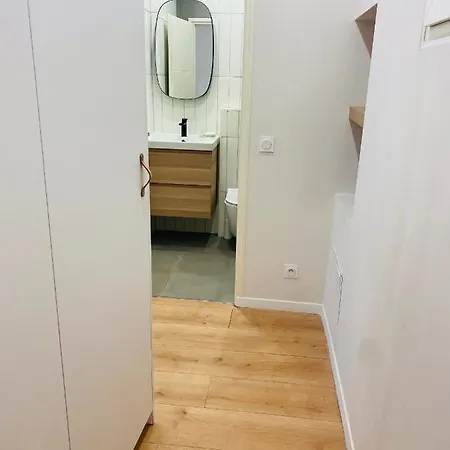 Vieux Charmante Mezzanine Apartment *